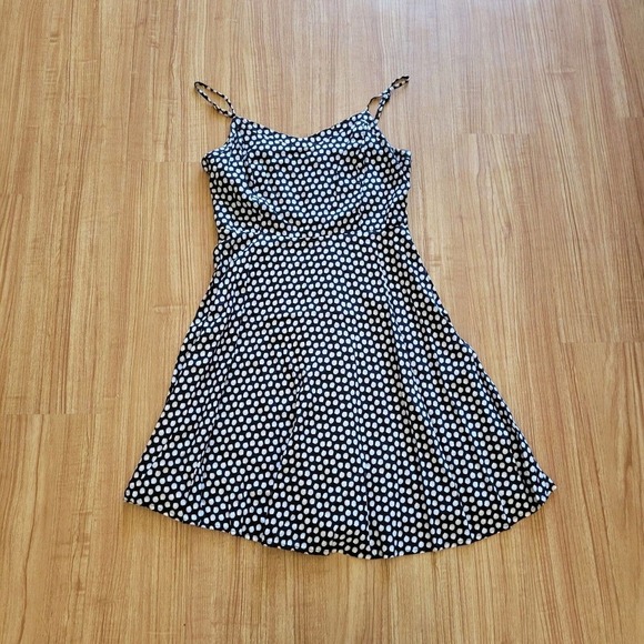 Old Navy Dress Womens Medium Black White Shell Pattern A Line Full Skirt Beachy - Picture 1 of 10